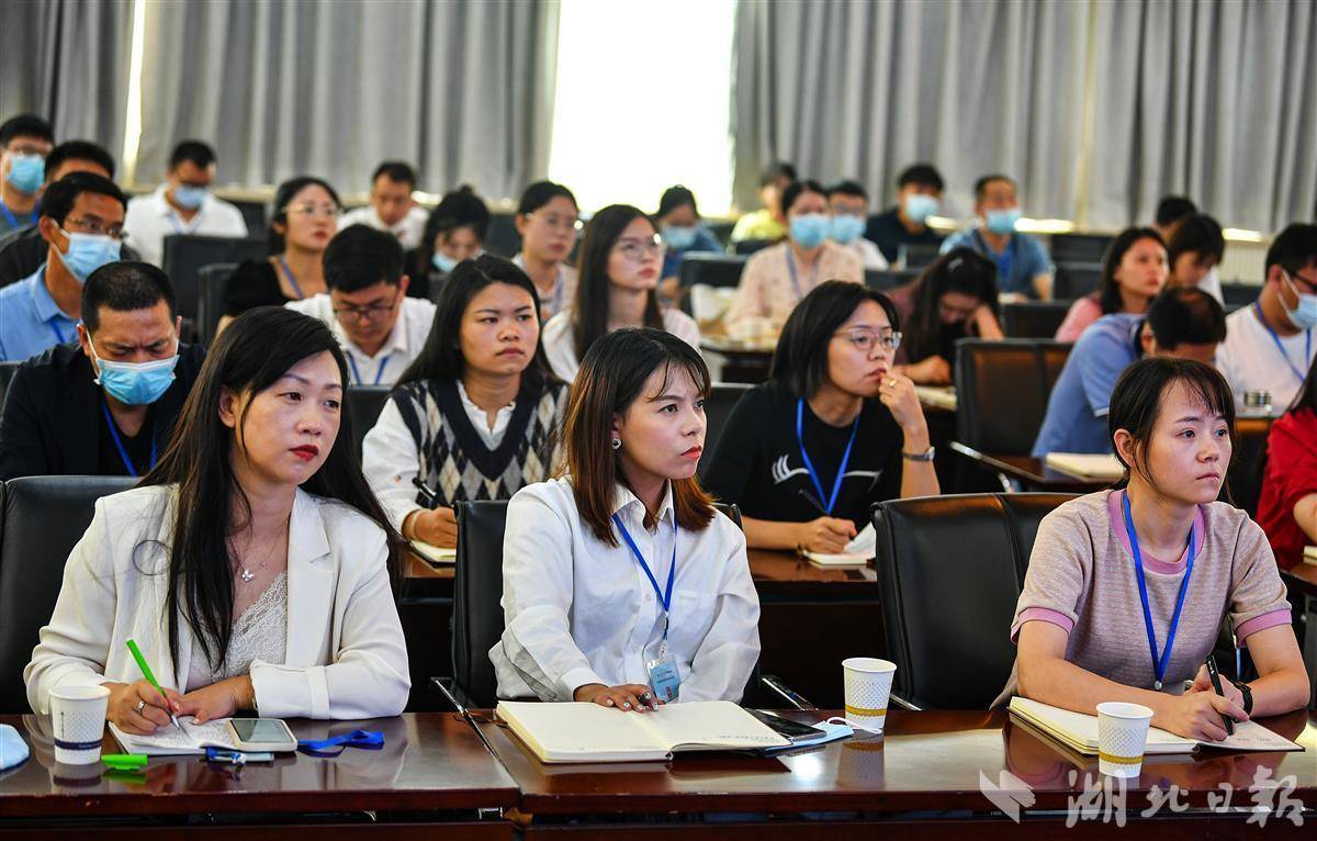 湖北日報傳媒集團要聞中心主任_湖北日報傳媒集團領導班子成員_湖北日報傳媒集團領導